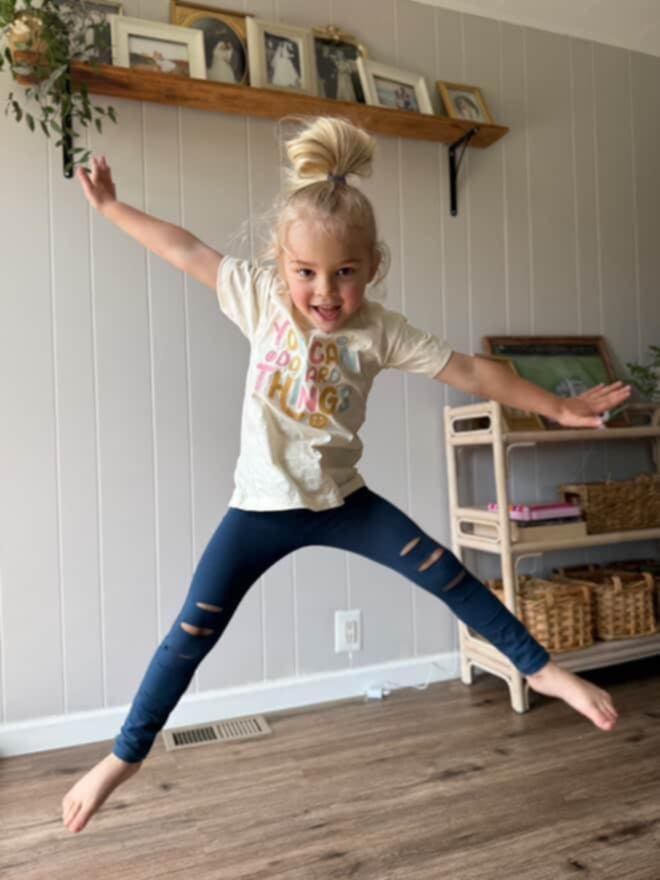 Distressed leggings