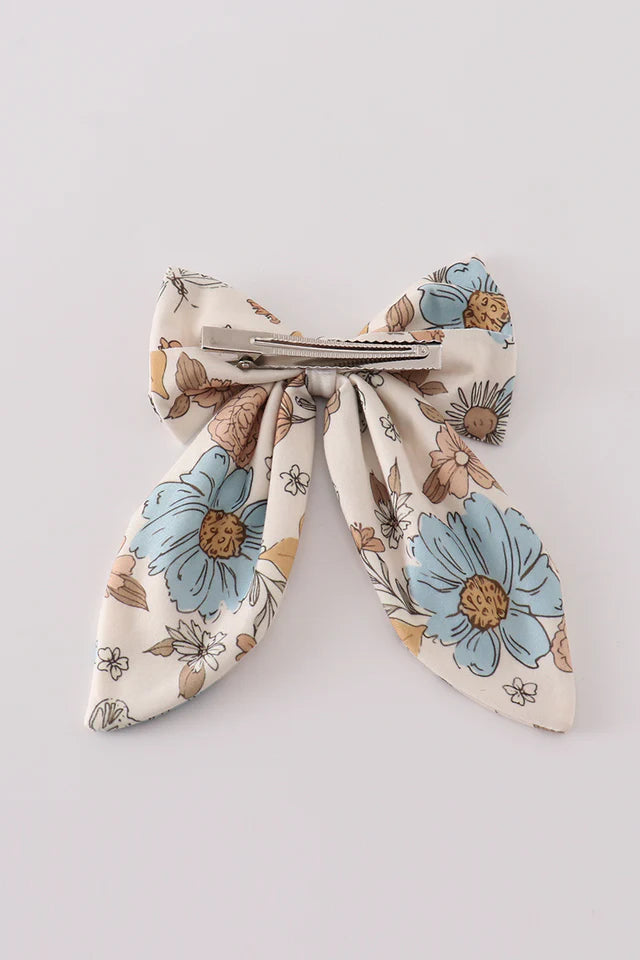 Neutral Floral Bow